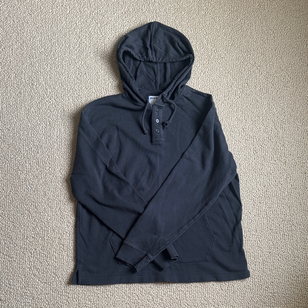 Old Navy Men's Black Hooded Sweatshirt